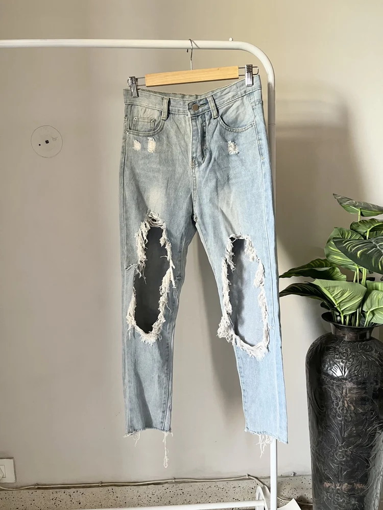 Front Ripped straight fit Jeans