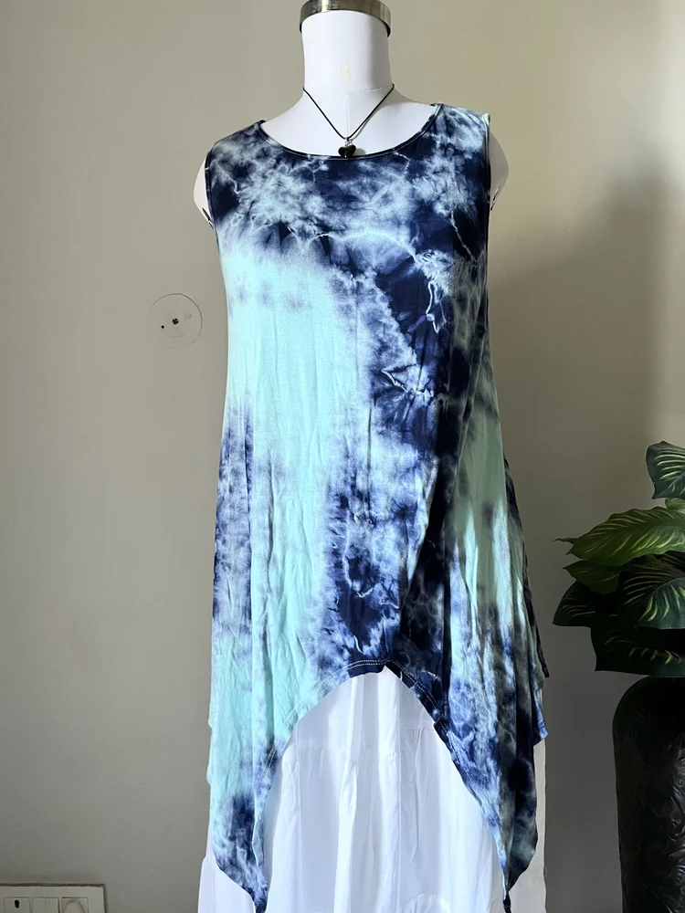 Tie-dye hi-low top