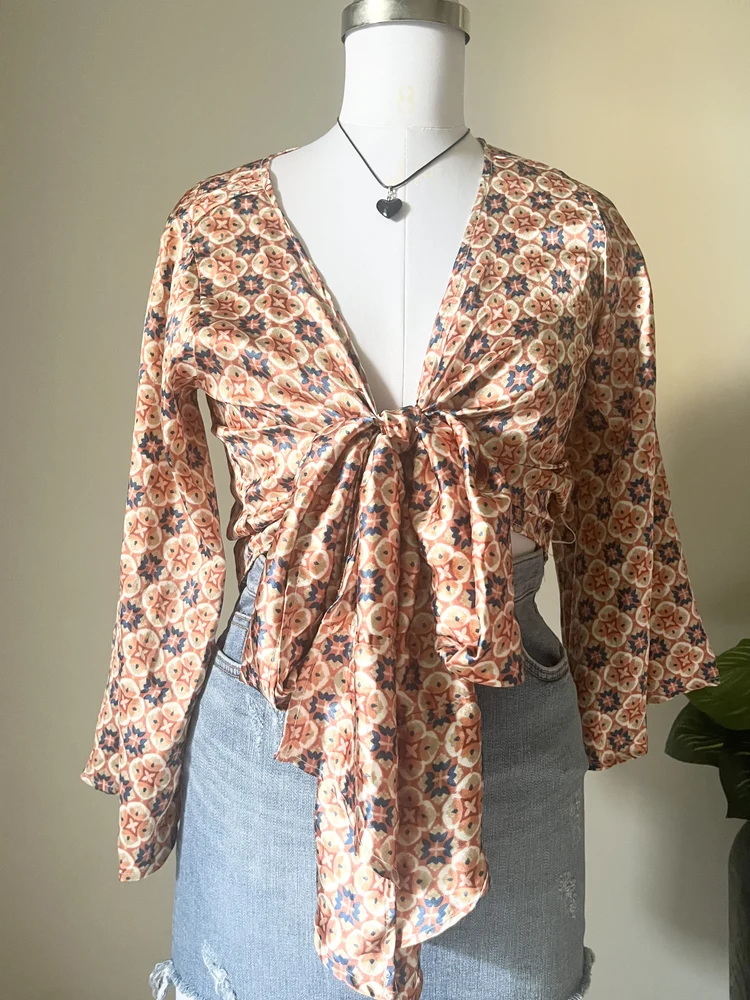 Multicolored Wrap top