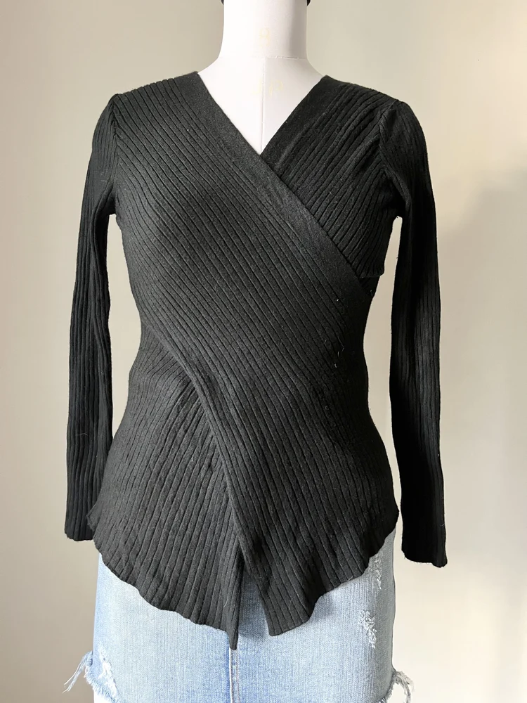 Black wrap rib top 