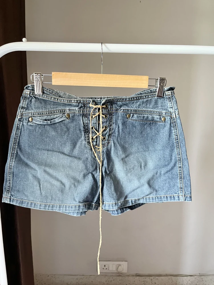 Tie-up blue shorts