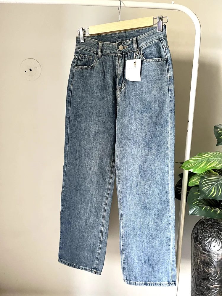 Blue highwaist Straightfit  Denim 