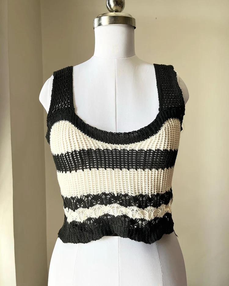 Black/beige crochet top 