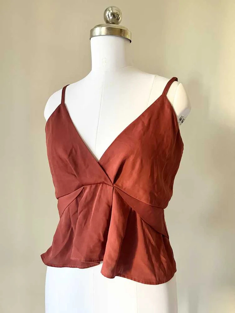 Rust fit-flare top