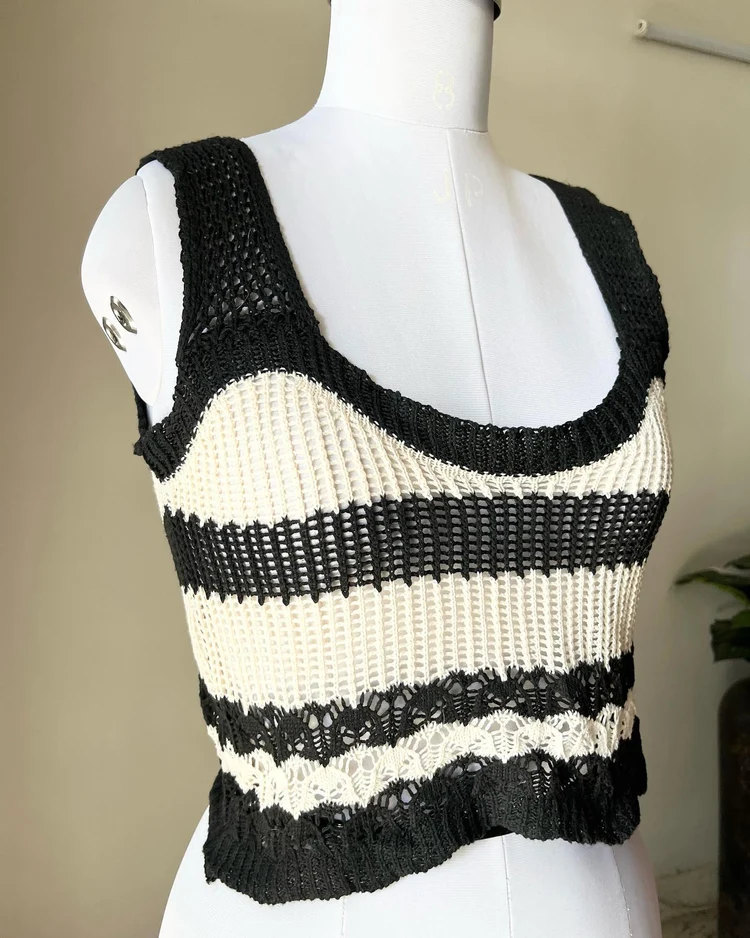 Black/beige crochet top 