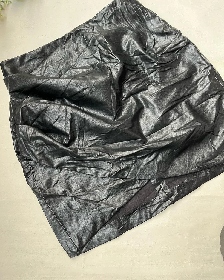Tulip leather skirt 