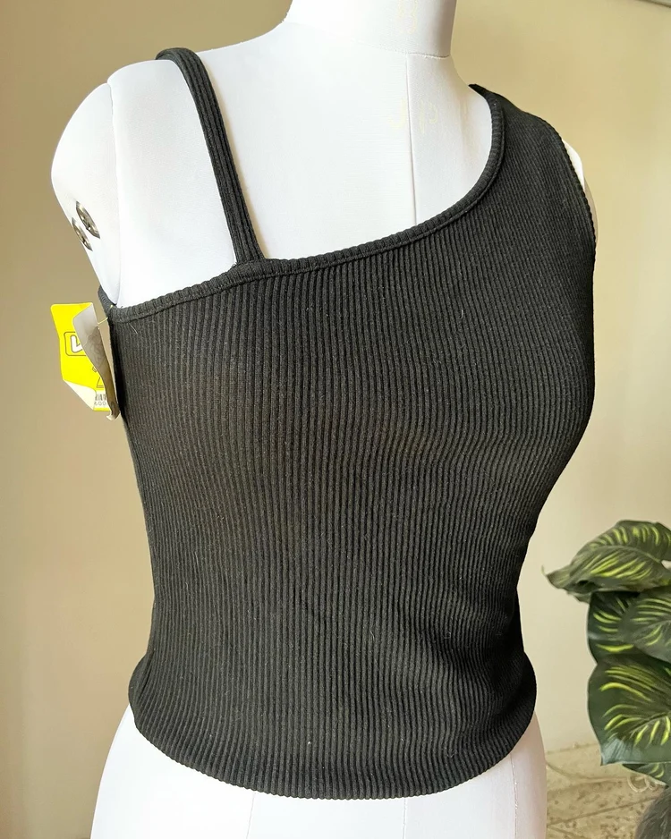 One shoulder top 