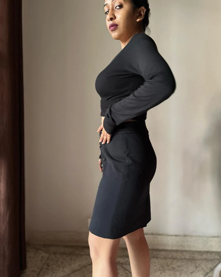 Black formal skirt 