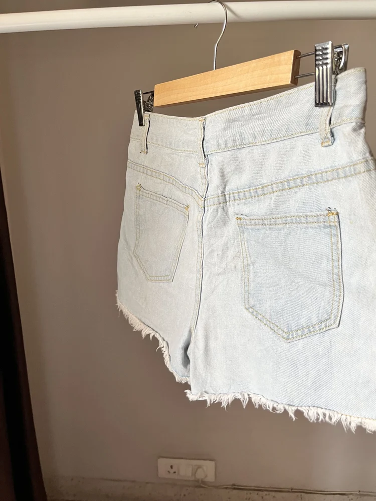 Acid washed shorts