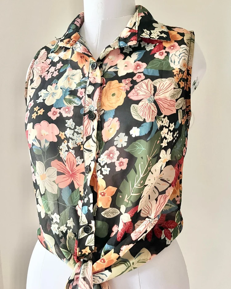 Sleeveless tie-up floral shirt 