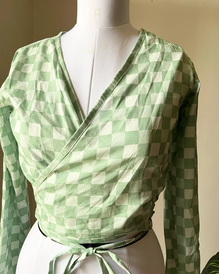Grid wrap top 