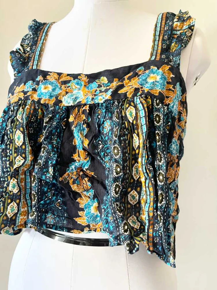 Paisley crop top