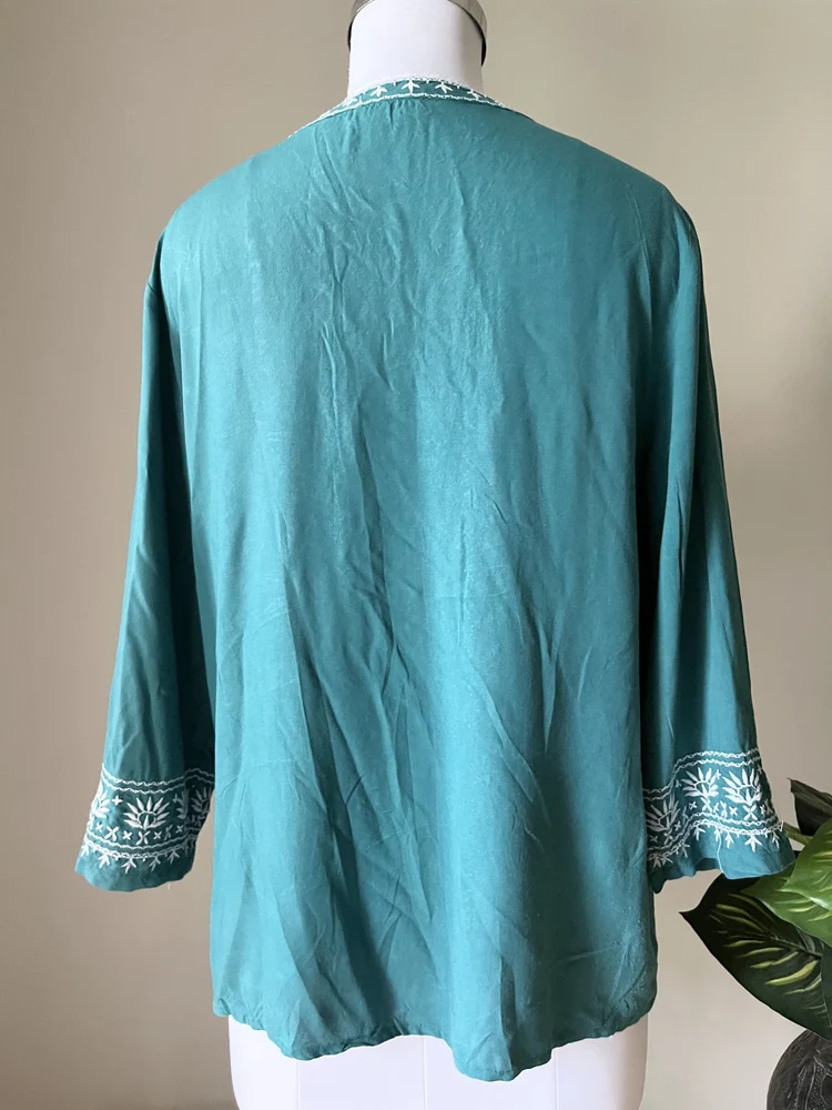 Greem embriodery short kurti