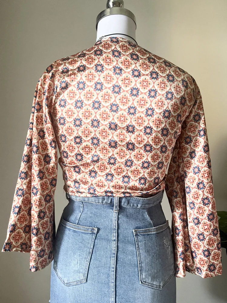 Multicolored Wrap top
