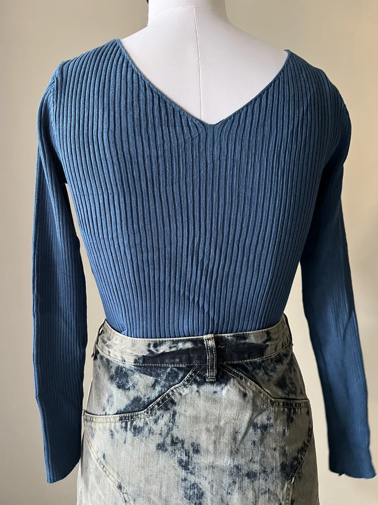Teal v-neck top 