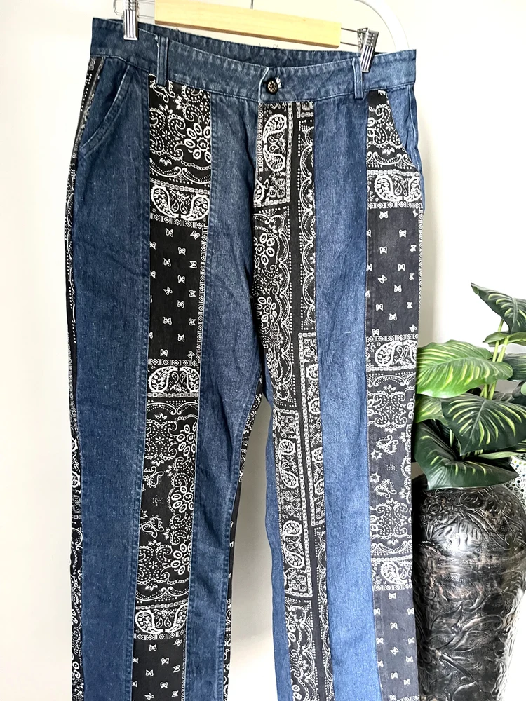 Printed blue denim 