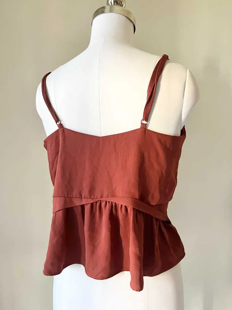 Rust fit-flare top