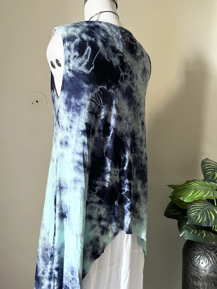 Tie-dye hi-low top
