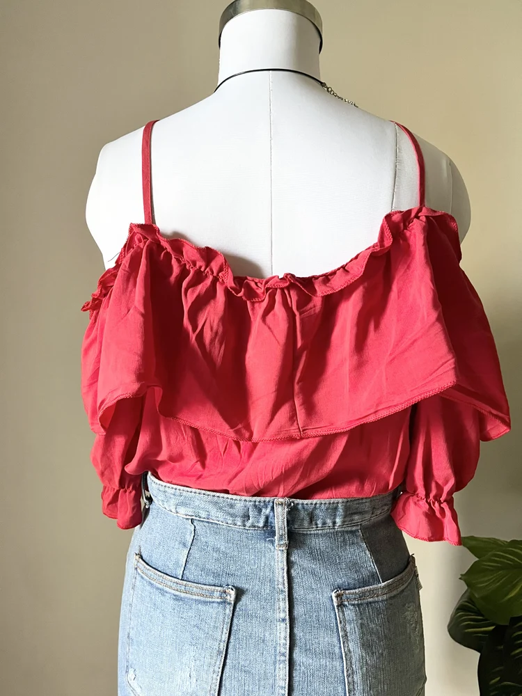Cold shoulder ruffle top 