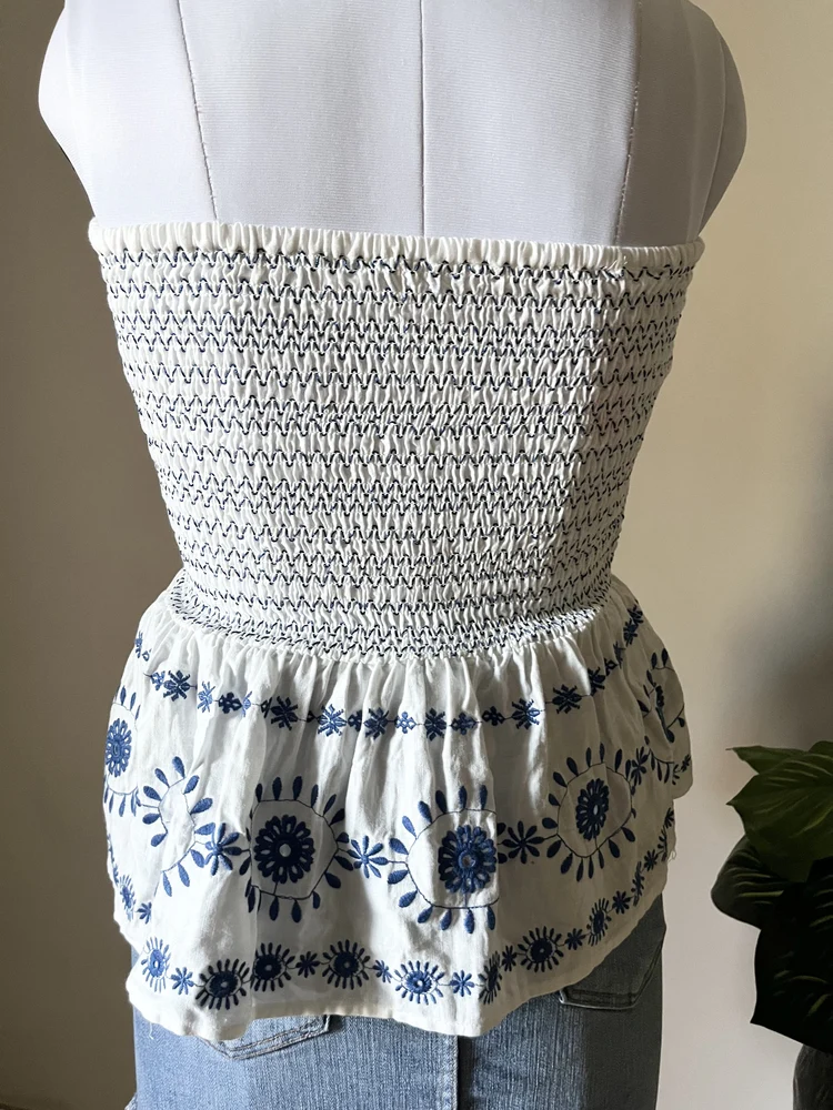 Tube embriodery top 