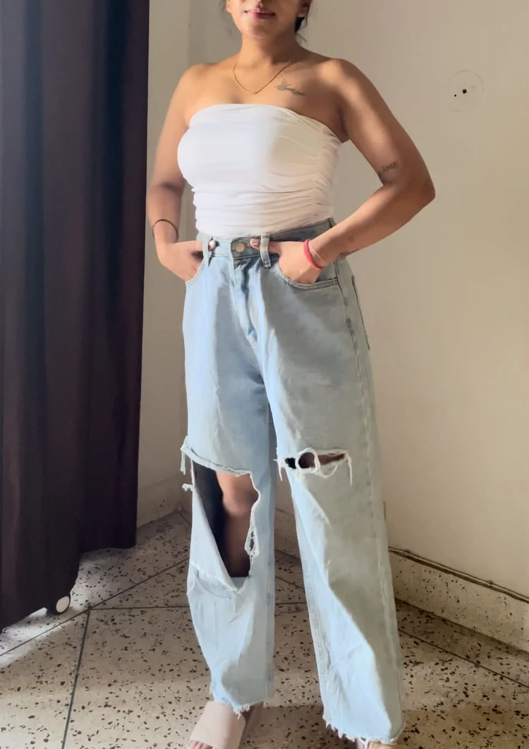 Blue ripped highwaist jeans